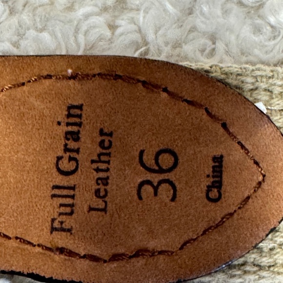 World Wide Sportsman Redfish Embroidery Full Grain Leather Belt for Men - Picture 9 of 11